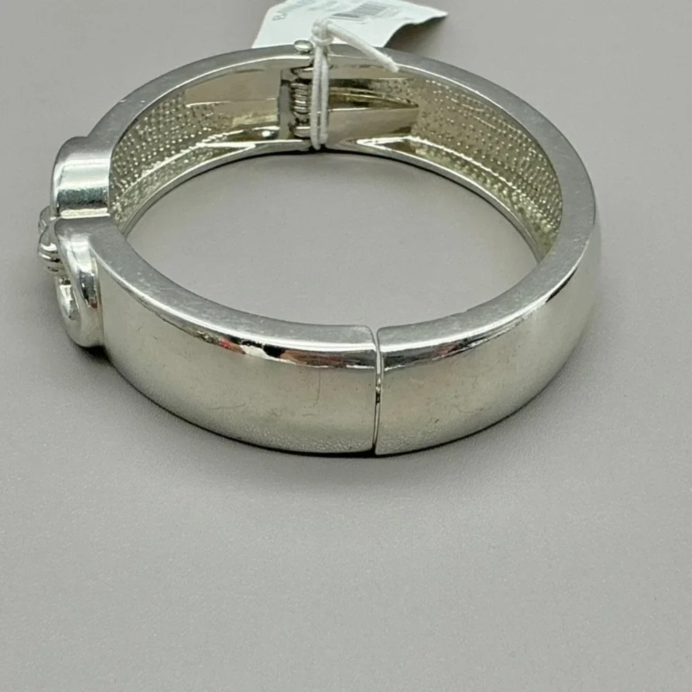 Banana Republic Bracelet Womens Silver Tone Interlocking Link Hinge Bangle 7